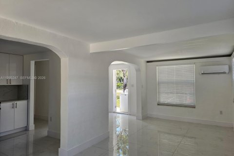 Casa en alquiler en Fort Lauderdale, Florida, 3 dormitorios, 162.76 m2 № 2062738 - foto 19