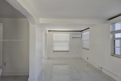 Casa en alquiler en Fort Lauderdale, Florida, 3 dormitorios, 162.76 m2 № 2062738 - foto 21