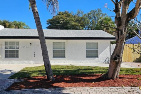 Casa en alquiler en Fort Lauderdale, Florida, 3 dormitorios, 162.76 m2 № 2062738 - foto 3