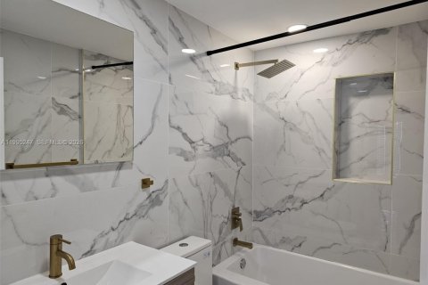 Casa en alquiler en Fort Lauderdale, Florida, 3 dormitorios, 162.76 m2 № 2062738 - foto 30