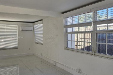 Casa en alquiler en Fort Lauderdale, Florida, 3 dormitorios, 162.76 m2 № 2062738 - foto 22