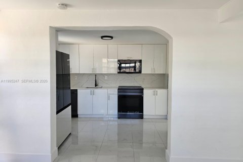 Casa en alquiler en Fort Lauderdale, Florida, 3 dormitorios, 162.76 m2 № 2062738 - foto 14