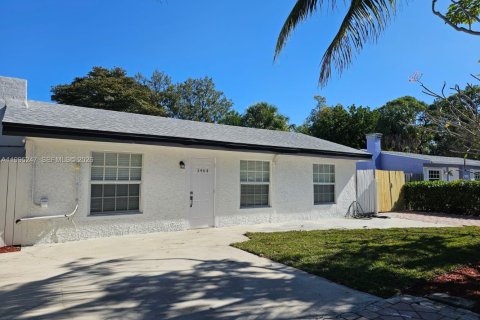 Casa en Fort Lauderdale, Florida 3 dormitorios, 162.76 m2 № 2062738