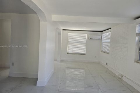 Casa en alquiler en Fort Lauderdale, Florida, 3 dormitorios, 162.76 m2 № 2062738 - foto 20