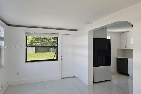 Casa en alquiler en Fort Lauderdale, Florida, 3 dormitorios, 162.76 m2 № 2062738 - foto 29