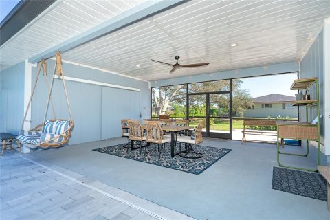 House in Placida, Florida 4 bedrooms, 225.1 sq.m. № 2212666 - photo 17