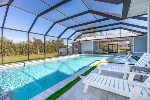 House in Placida, Florida 4 bedrooms, 225.1 sq.m. № 2212666 - photo 20