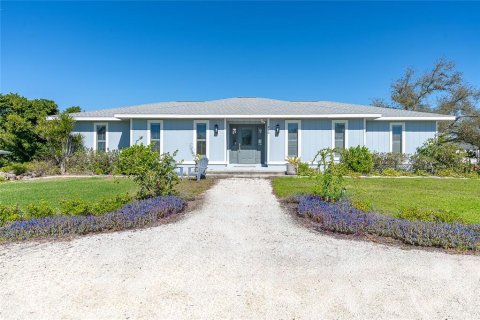 House in Placida, Florida 4 bedrooms, 225.1 sq.m. № 2212666