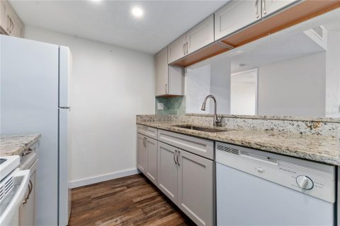 Condo in Flagler Beach, Florida, 2 bedrooms  № 1722804 - photo 7