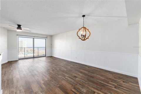 Condo in Flagler Beach, Florida, 2 bedrooms  № 1722804 - photo 9