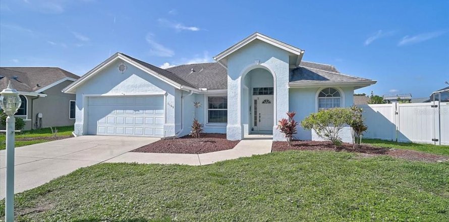 Villa ou maison à Bradenton, Floride 3 chambres, 151.8 m2 № 2149411