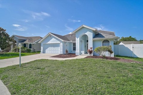 Villa ou maison à vendre à Bradenton, Floride: 3 chambres, 151.8 m2 № 2149411 - photo 2