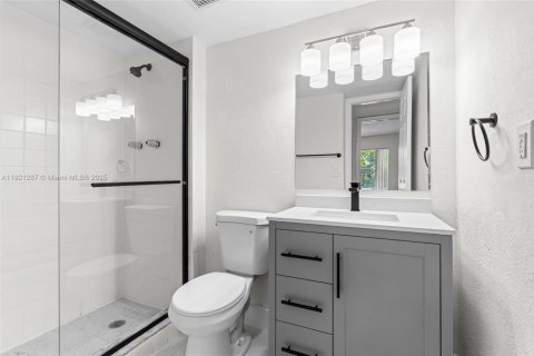 Condominio en alquiler en Sunrise, Florida, 2 dormitorios, 116.31 m2 № 1975925 - foto 17