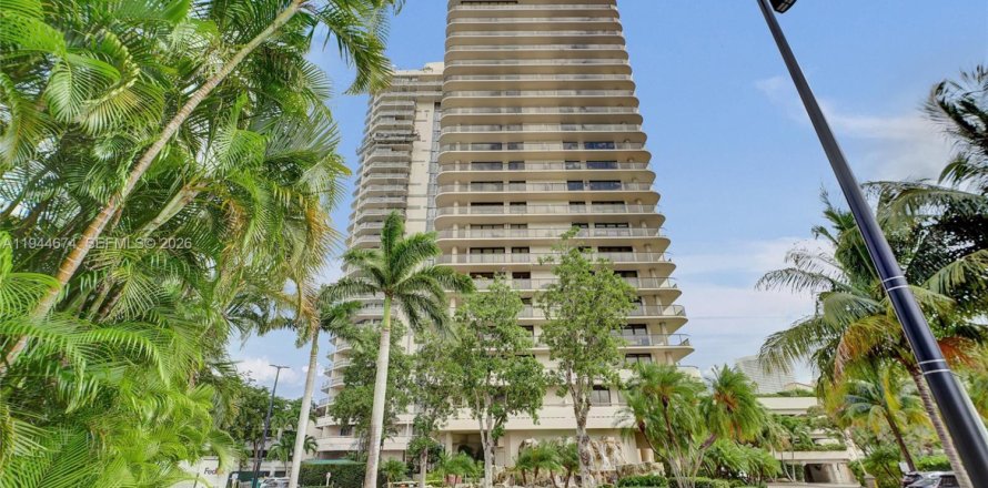 Кондоминиум с 3 спальнями в Авентура, Флорида № 2001954