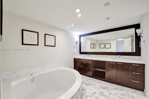 Купить кондоминиум в Авентура, Флорида 3 спальни, 155.8м2, № 2001954 - фото 17