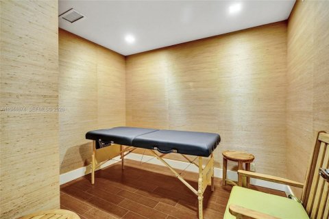 Купить кондоминиум в Авентура, Флорида 3 спальни, 155.8м2, № 2001954 - фото 23