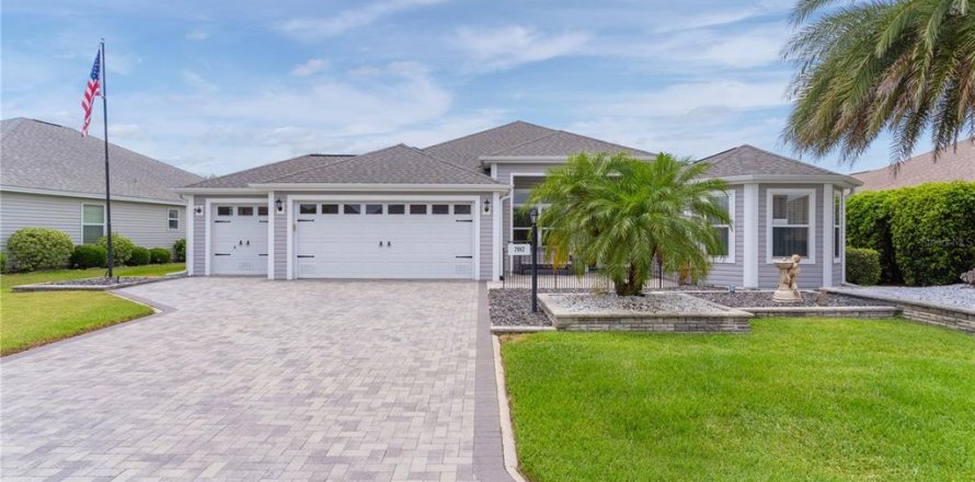 Casa en The Villages, Florida 3 dormitorios, 215.53 m2 № 1761064