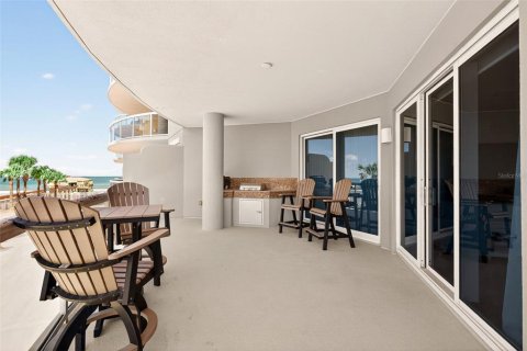 Condo in Daytona Beach Shores, Florida, 3 bedrooms  № 2145447 - photo 18