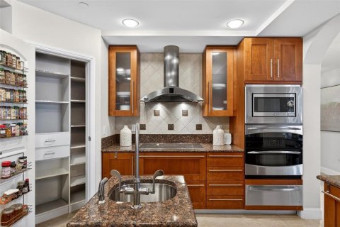 Condo in Daytona Beach Shores, Florida, 3 bedrooms  № 2145447 - photo 26