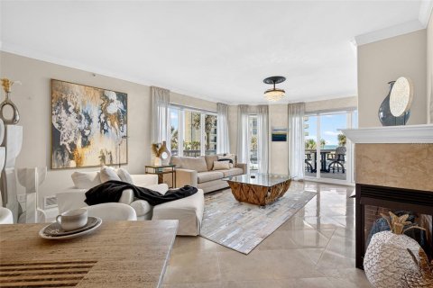 Condo in Daytona Beach Shores, Florida, 3 bedrooms  № 2145447 - photo 12