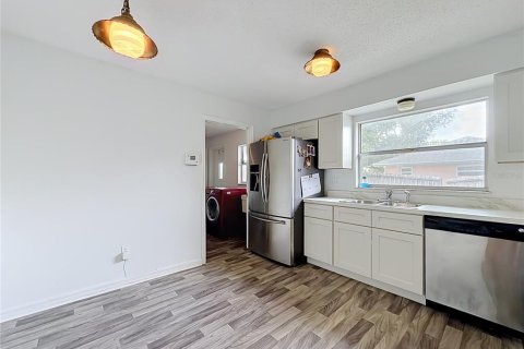 Casa en venta en Orlando, Florida, 4 dormitorios, 165.27 m2 № 2387605 - foto 27