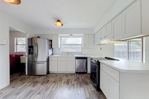 Casa en venta en Orlando, Florida, 4 dormitorios, 165.27 m2 № 2387605 - foto 28