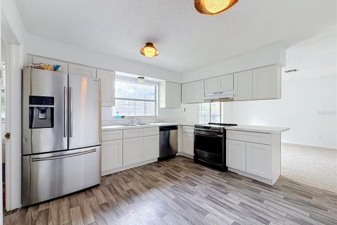 Casa en venta en Orlando, Florida, 4 dormitorios, 165.27 m2 № 2387605 - foto 22
