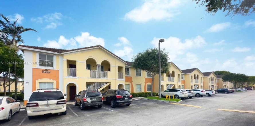 Condo in Homestead, Florida, 3 bedrooms  № 1968356