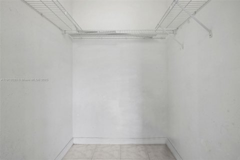 Condo in Homestead, Florida, 3 bedrooms  № 1968356 - photo 12