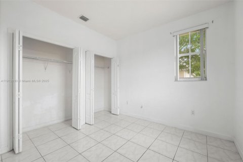 Condo in Homestead, Florida, 3 bedrooms  № 1968356 - photo 15