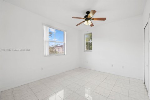 Condo in Homestead, Florida, 3 bedrooms  № 1968356 - photo 10