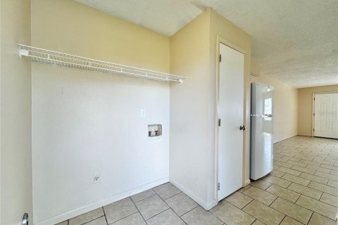 Appartement à louer à Lake Wales, Floride: 2 chambres, 75.44 m2 № 2103230 - photo 8