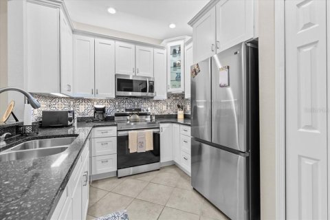 Condo in Sarasota, Florida, 3 bedrooms  № 1806566 - photo 19