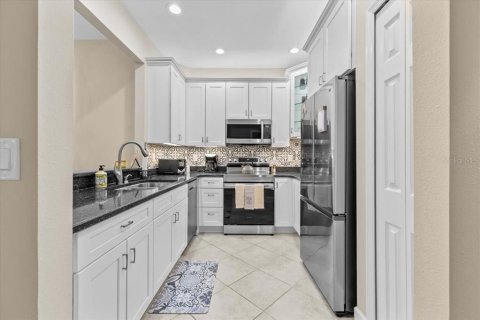 Condo in Sarasota, Florida, 3 bedrooms  № 1806566 - photo 18
