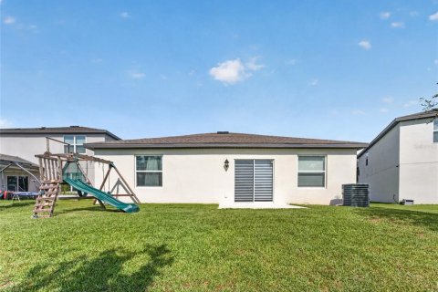 Villa ou maison à vendre à Zephyrhills, Floride: 4 chambres, 171.13 m2 № 2217537 - photo 17