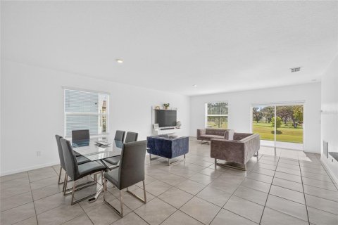 Villa ou maison à vendre à Zephyrhills, Floride: 4 chambres, 171.13 m2 № 2217537 - photo 22