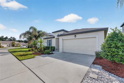 Villa ou maison à vendre à Zephyrhills, Floride: 4 chambres, 171.13 m2 № 2217537 - photo 3