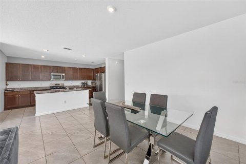 Villa ou maison à vendre à Zephyrhills, Floride: 4 chambres, 171.13 m2 № 2217537 - photo 28