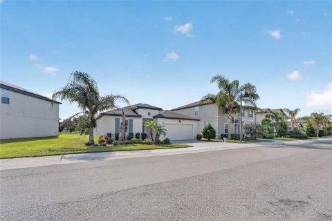 Villa ou maison à vendre à Zephyrhills, Floride: 4 chambres, 171.13 m2 № 2217537 - photo 4