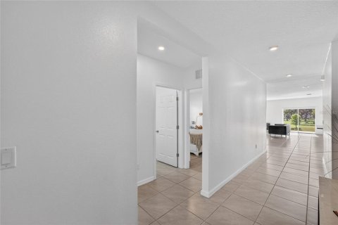 Villa ou maison à vendre à Zephyrhills, Floride: 4 chambres, 171.13 m2 № 2217537 - photo 21
