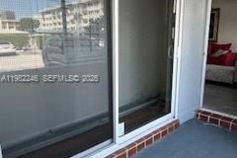 Condominio en venta en Hallandale Beach, Florida, 1 dormitorio, 71.53 m2 № 2045420 - foto 20
