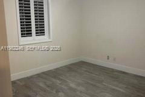 Condominio en venta en Hallandale Beach, Florida, 1 dormitorio, 71.53 m2 № 2045420 - foto 10