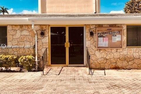 Condominio en venta en Hallandale Beach, Florida, 1 dormitorio, 71.53 m2 № 2045420 - foto 24