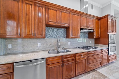 House in Palm Bay, Florida 5 bedrooms, 333.05 sq.m. № 1818845 - photo 18