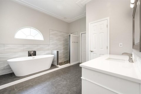 Casa en venta en Groveland, Florida, 4 dormitorios, 235.97 m2 № 1899910 - foto 12
