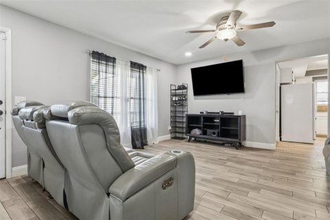 Casa en venta en Lutz, Florida, 3 dormitorios, 117.8 m2 № 1839027 - foto 5