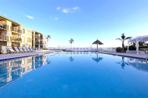 Condominio en venta en Saint Petersburg, Florida, 2 dormitorios, 116.13 m2 № 1845244 - foto 19