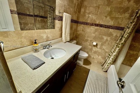 Copropriété à vendre à Hollywood, Floride: 2 chambres, 81.75 m2 № 1976707 - photo 13