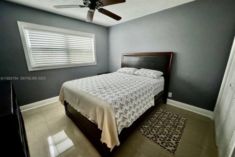 Copropriété à vendre à Hollywood, Floride: 2 chambres, 81.75 m2 № 1976707 - photo 11