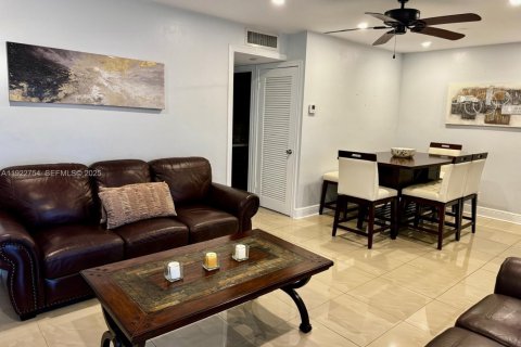 Copropriété à vendre à Hollywood, Floride: 2 chambres, 81.75 m2 № 1976707 - photo 8